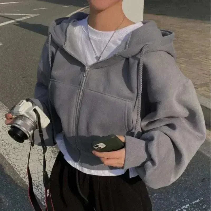 Hooded sweatshirt, 2024 Spring Autumn Hooded Sweatshirt Women, in plain grey fleece with a zip front and roomy hood.