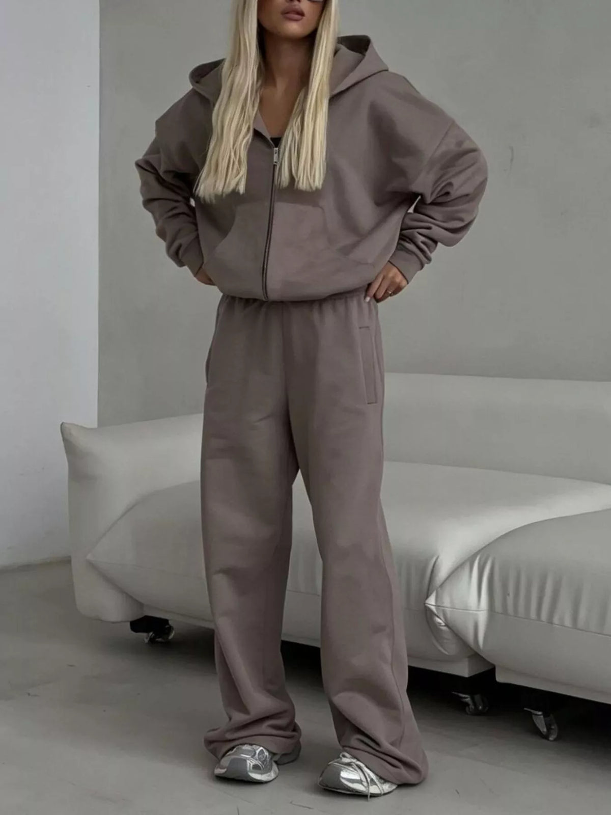 Casual Zip-Up Hoodie 