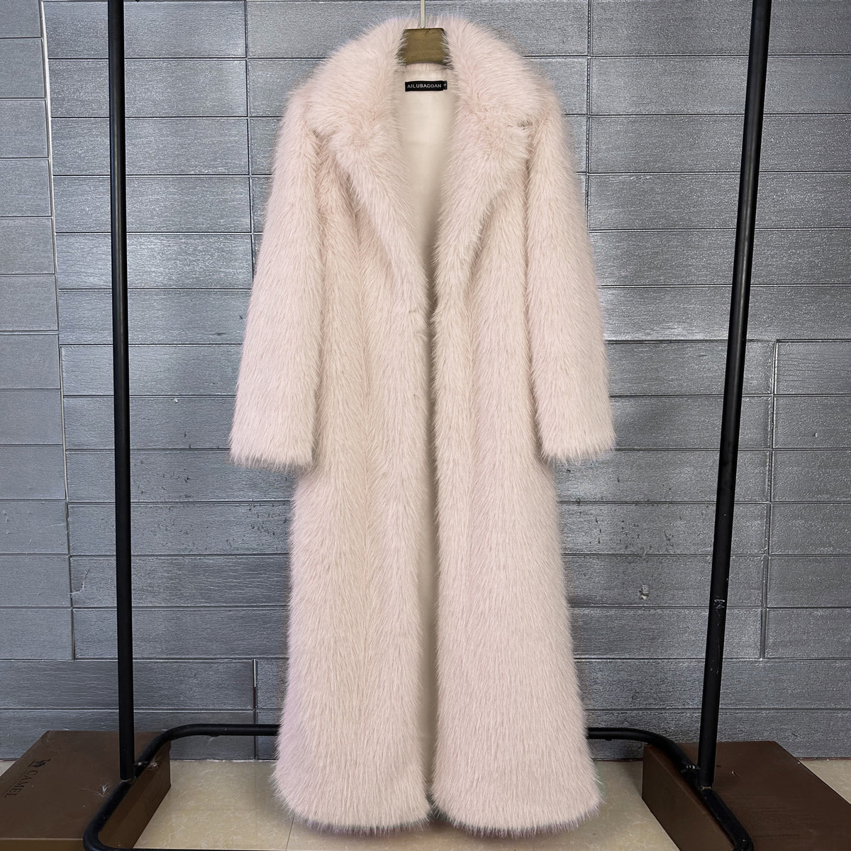 Extra-long Womens Winter Coat With A Suit-style Collar — view 13