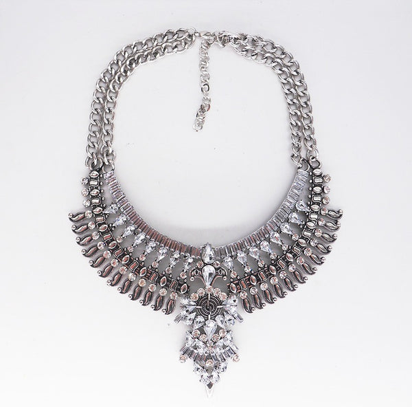 Fashionable Exaggerated Metal Vintage Clavicle Necklace